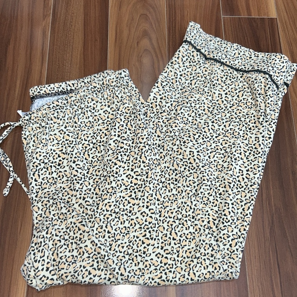 Large Pajamagrams 100% cotton pajama pants animal print